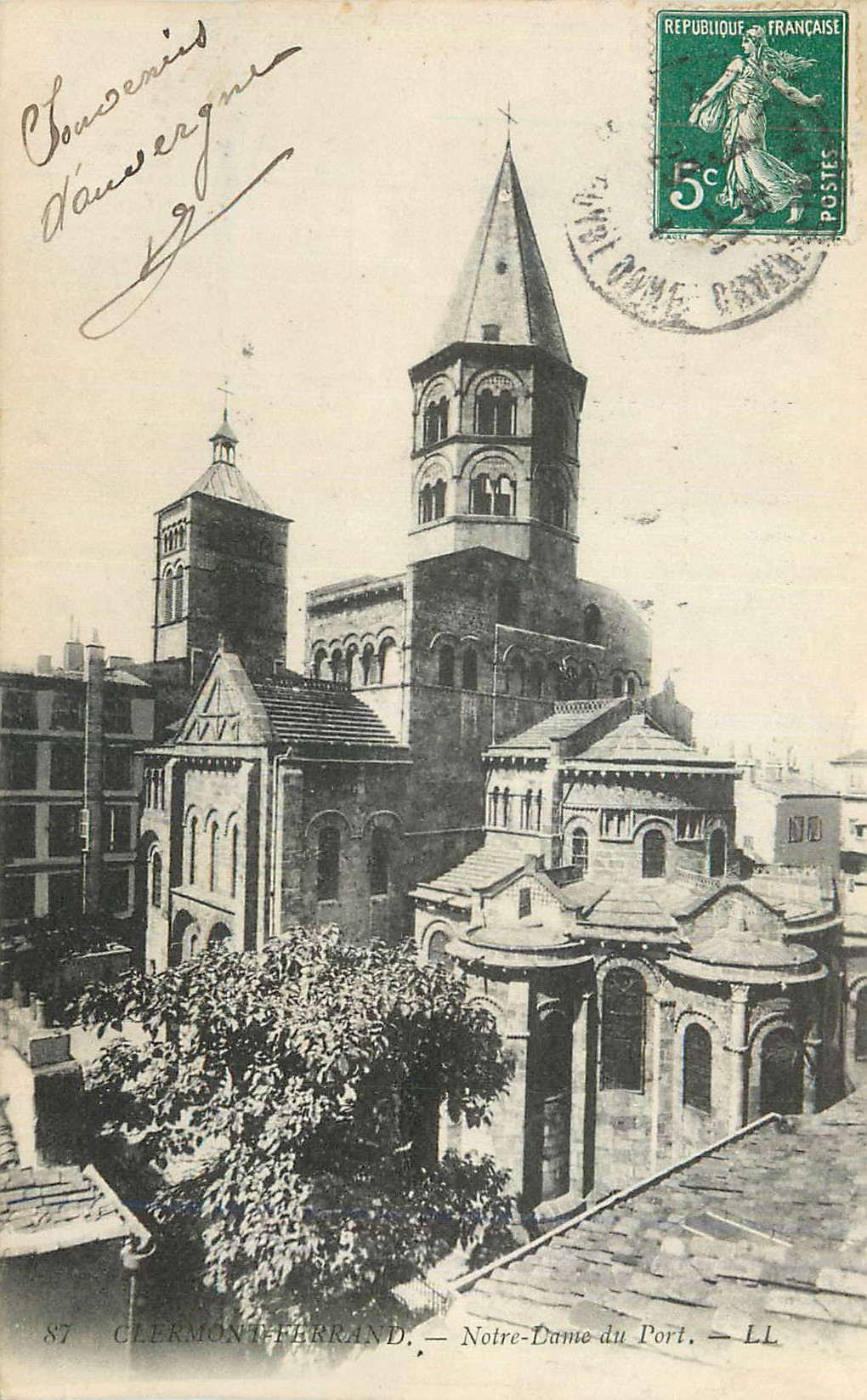 CPA St Clermont Ferrand Notre Dame du Port