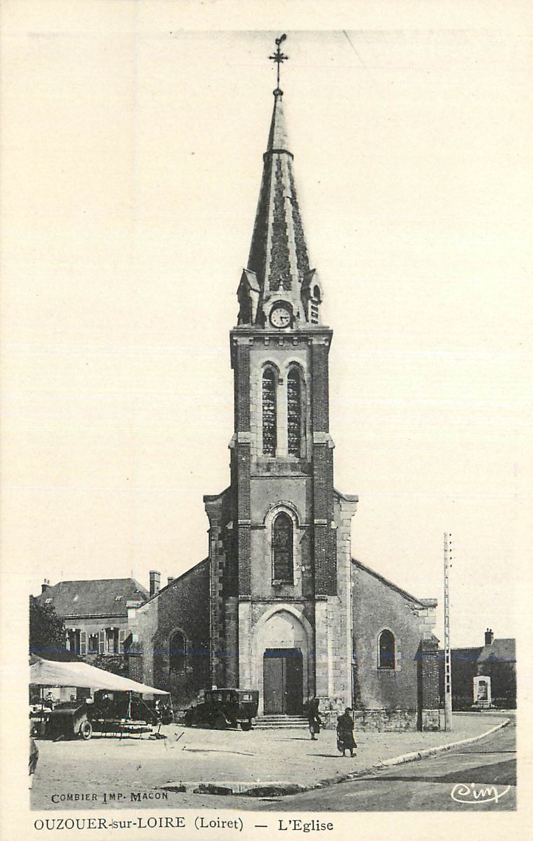 CPA Ouzouer sur Loire Loiret L Eglise