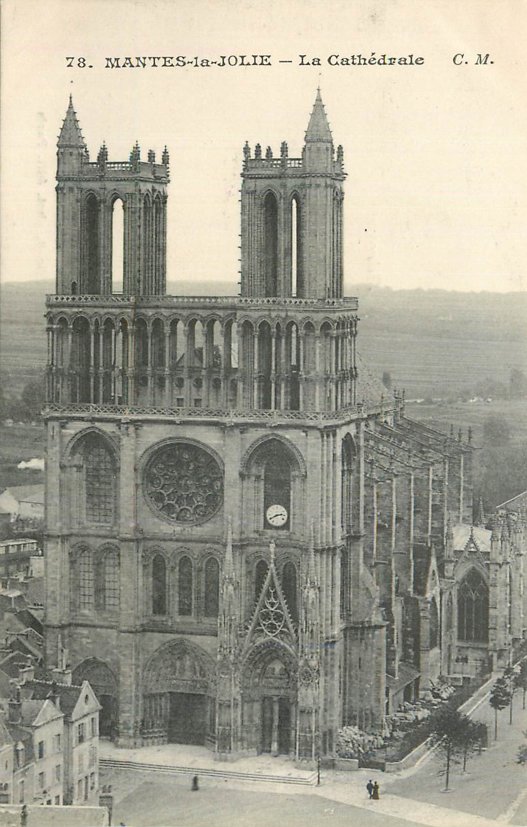 CPA Mantes la Jolie La Cathedrale