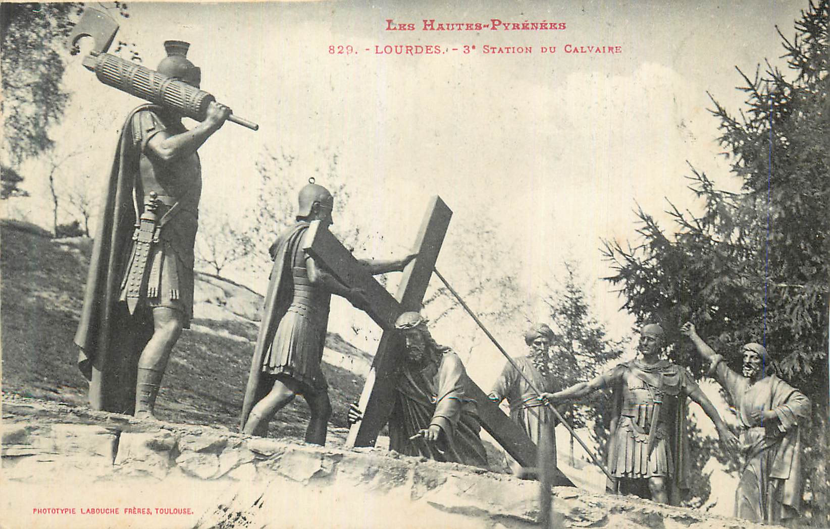 CPA Les Hautes Pyrenees Lourdes Station du Calvaire