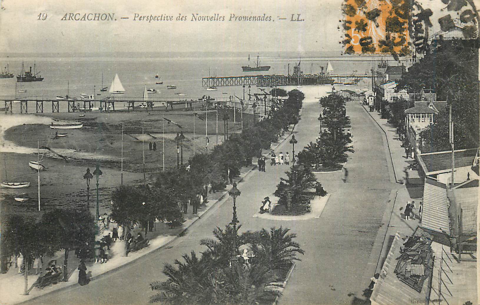 CPA Arcachon Perspective des Nouvelles Promenadeds