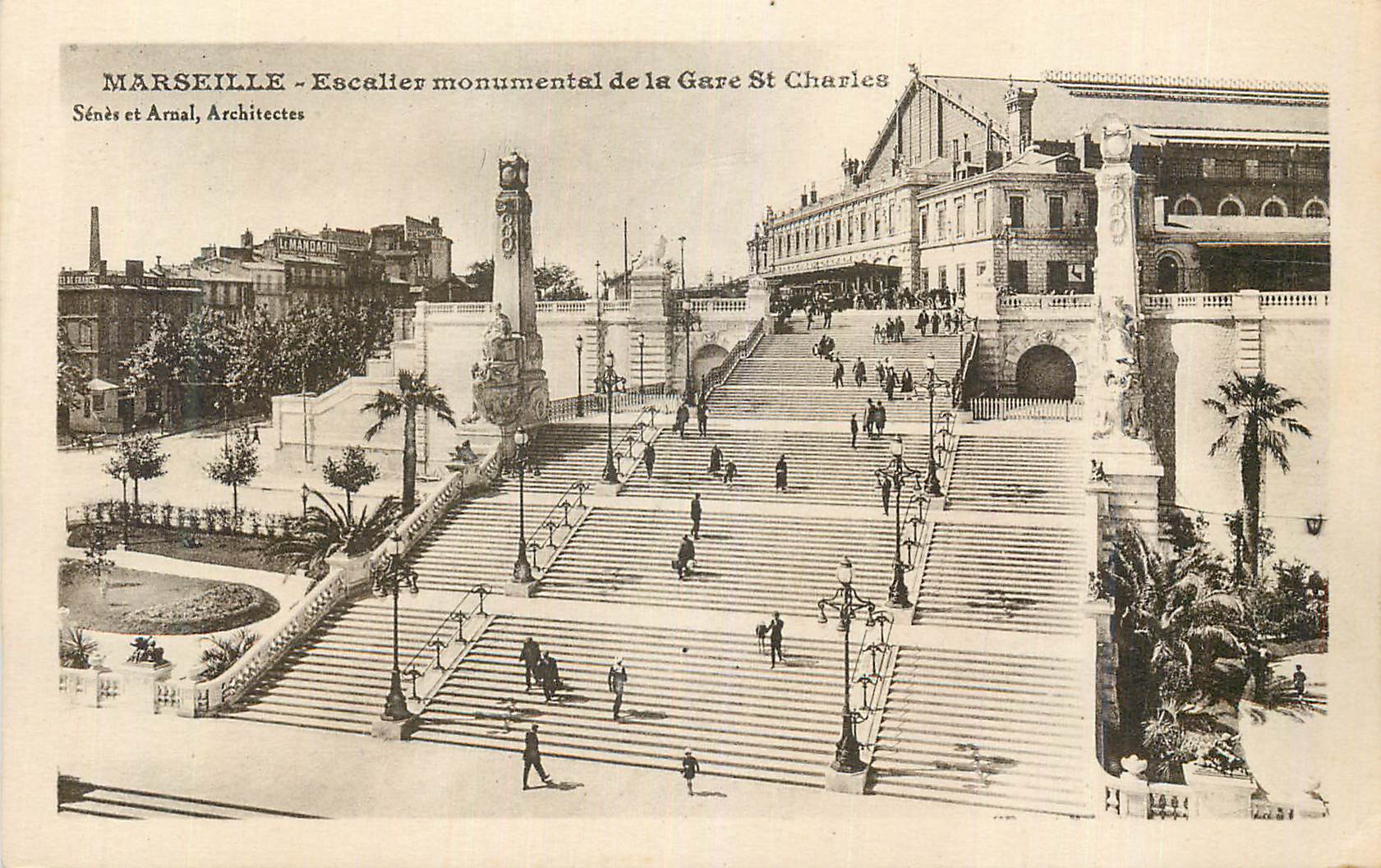 CPA Marseille Esclier monumental de la Gare St Charles