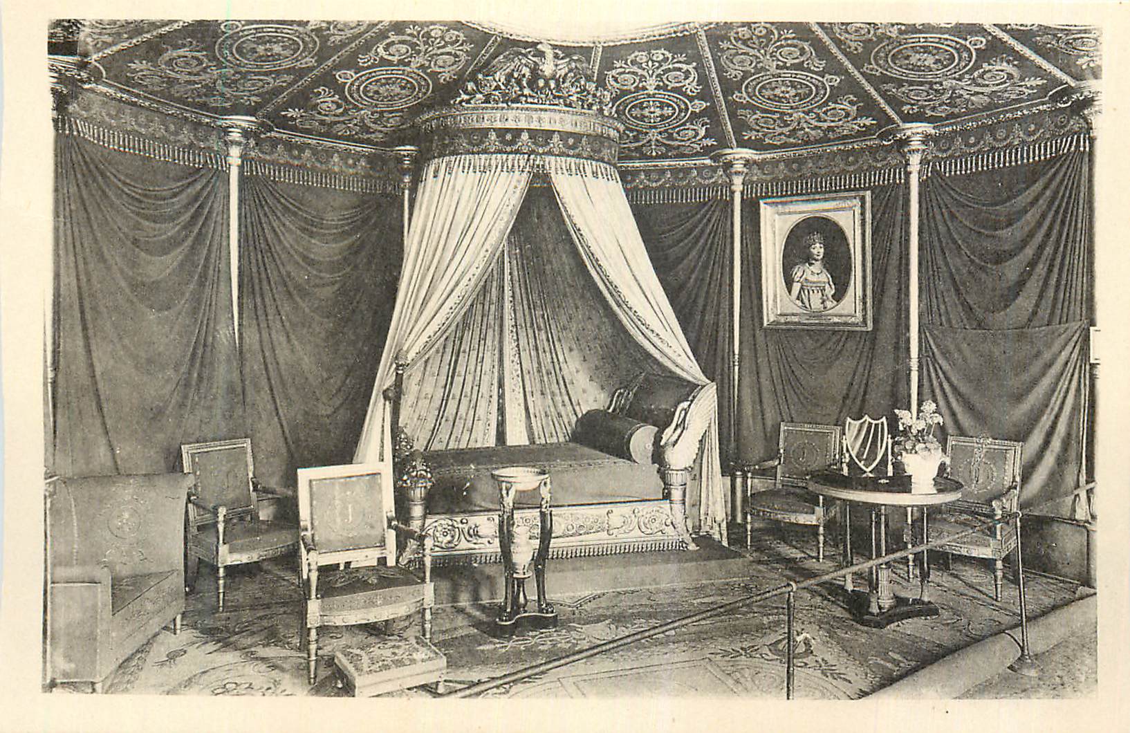 CPA Chateau de Malmaison Chambre de L Imperatrice Josephine