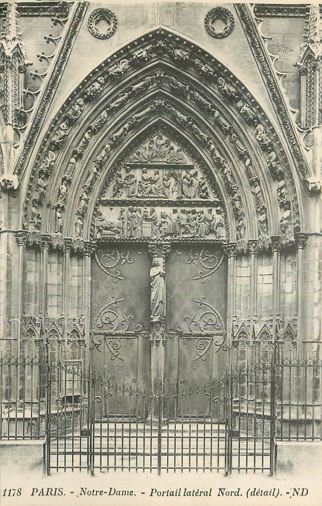 CPA Paris Notre Dame Portail lateral Nord detail