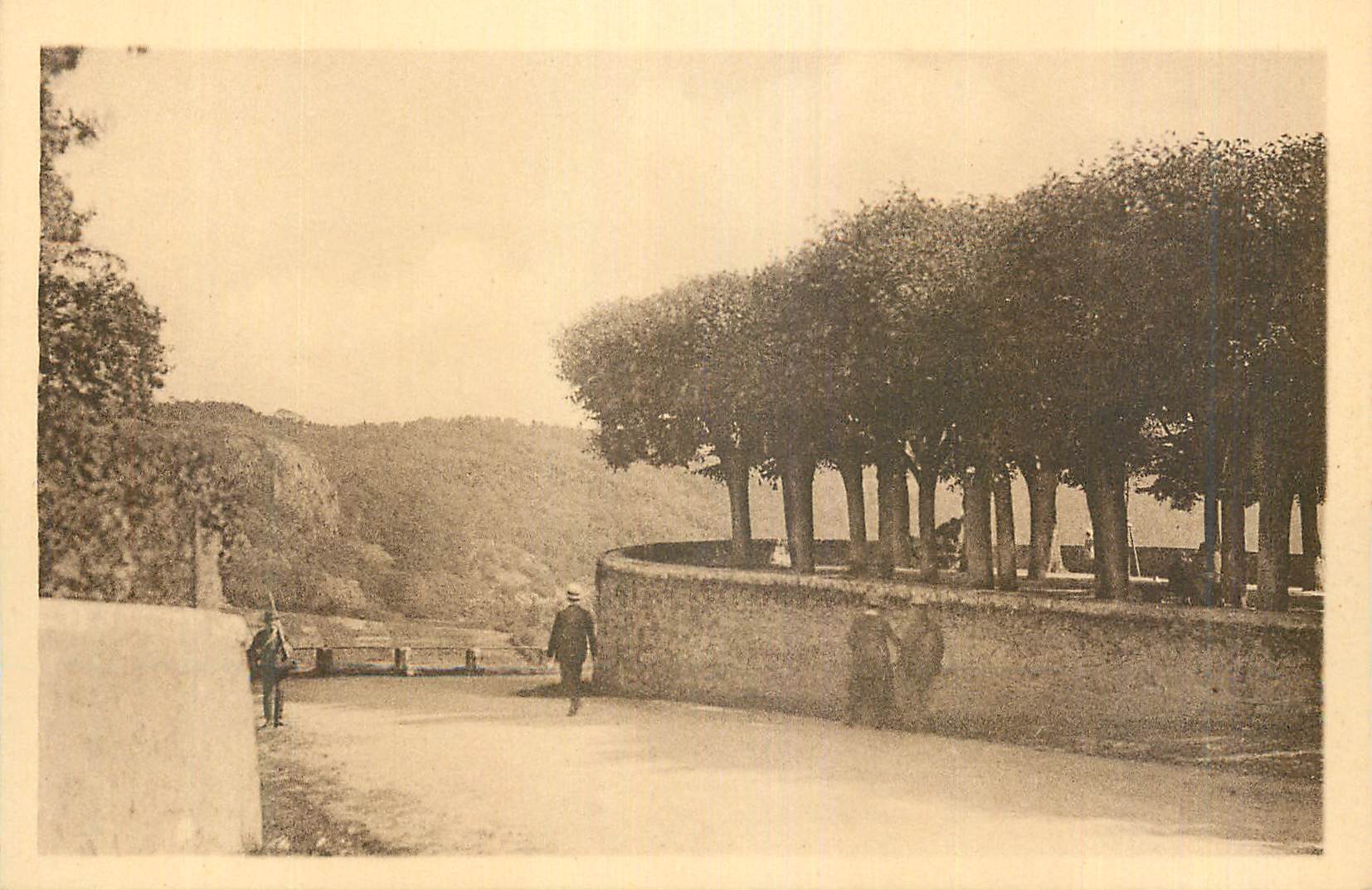 CPA Avallon Vue prise de la petite porte