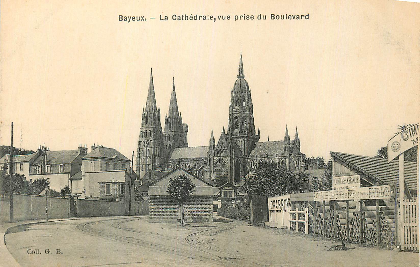 Bayeux — La Cathédrale, vue prise du Boulevard