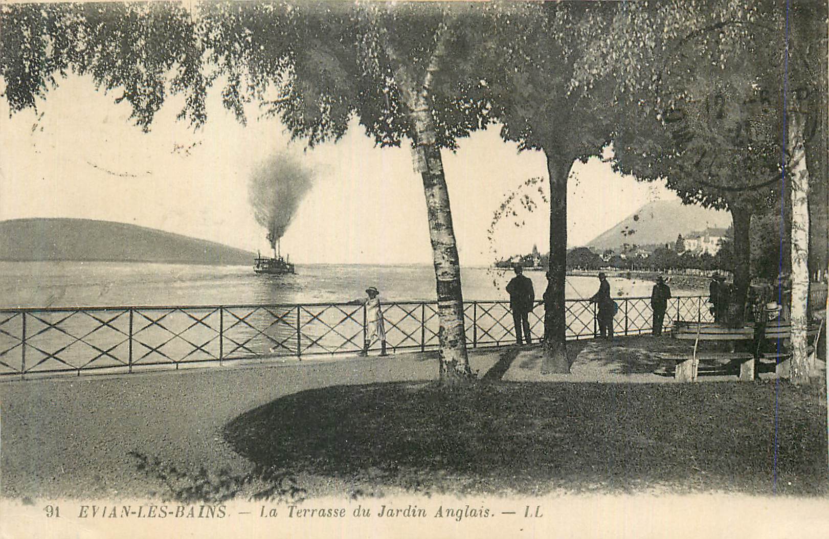 CPA Evian Les Bains La Terrasse du Jardin Anglais