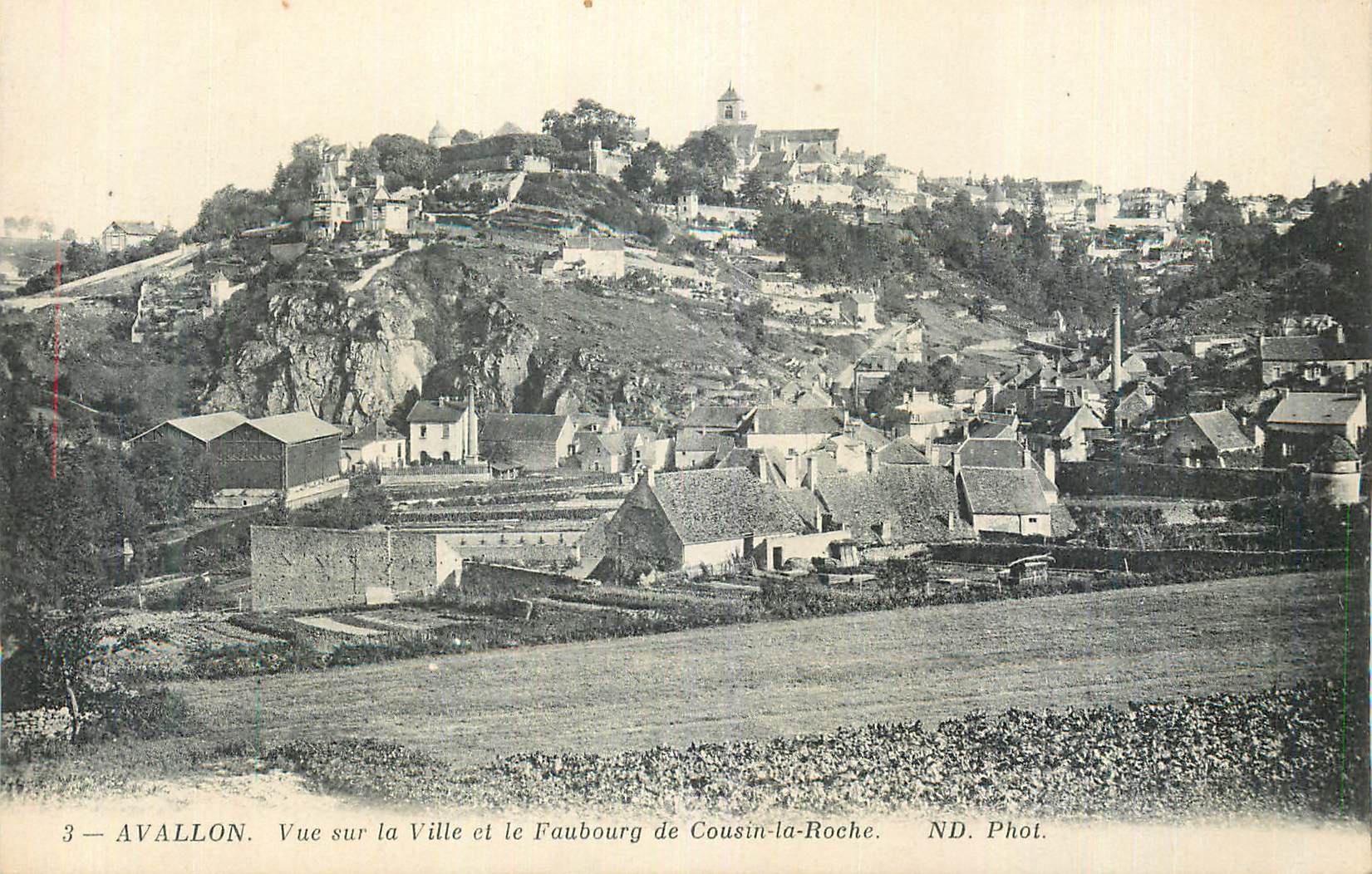 Avallon — Vue sur la Ville et le Faubourg de Cousin-la-Roche — ND. Phot.