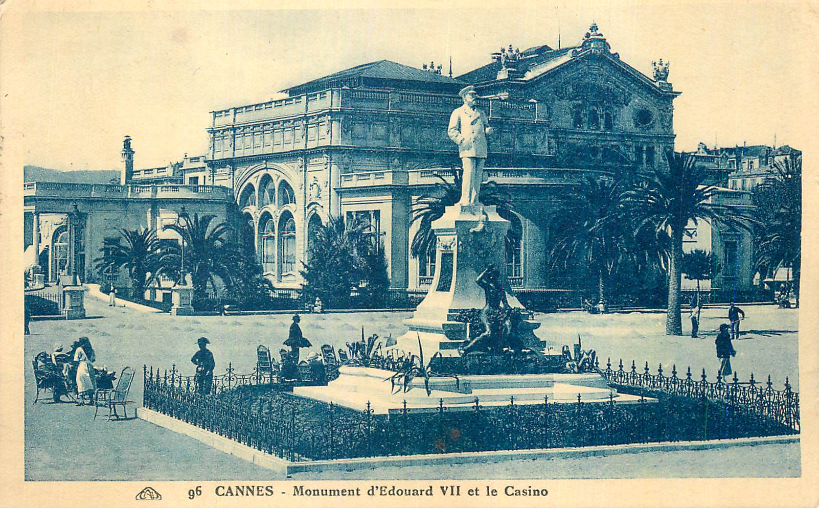 CPA Cannes Monument d Edouard Vil et le Casino