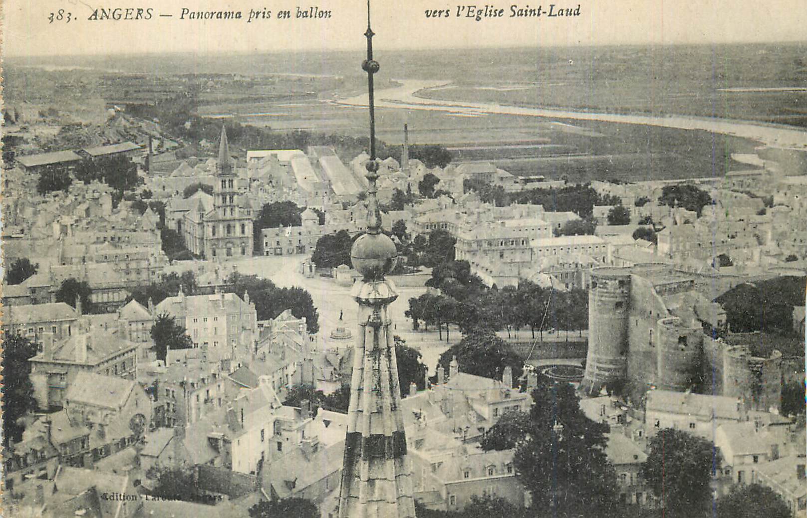 CPA Angers Panorama pris en ballon vers l Eglise Saint Laud