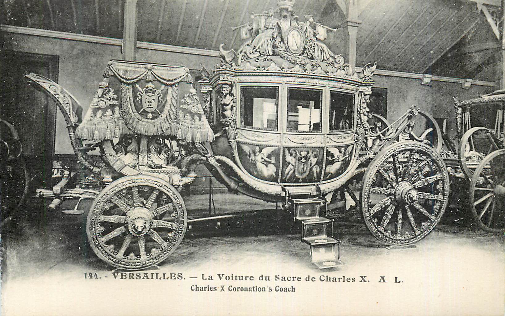 CPA Versailles La Voiture du Sacre de Charles X