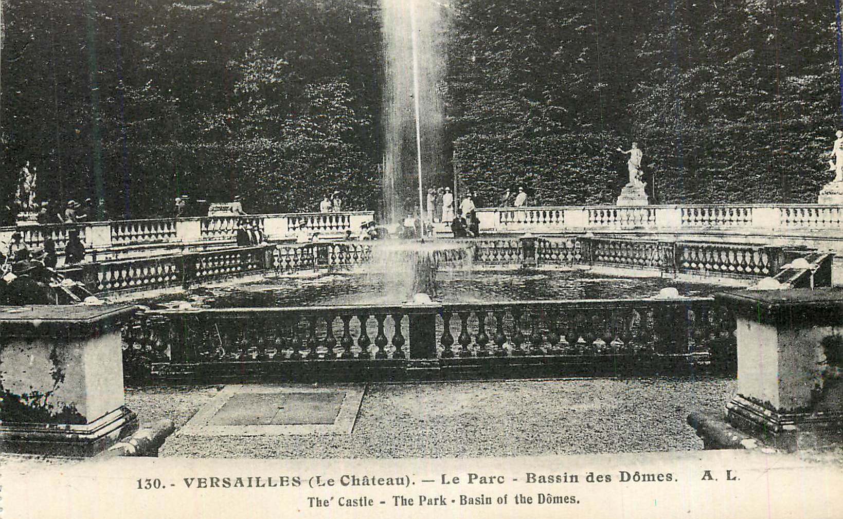 CPA Versailles Le Chateau Le Parc Bassin des Domes