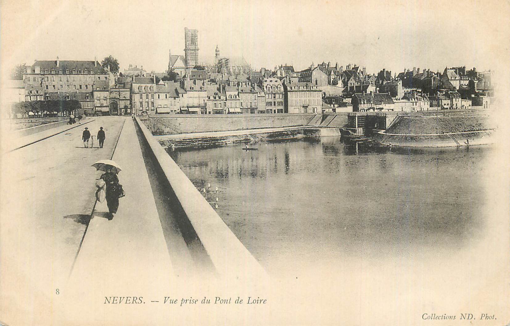 CPA Nevers Vue prise du Pont de Loire (carte 1900)