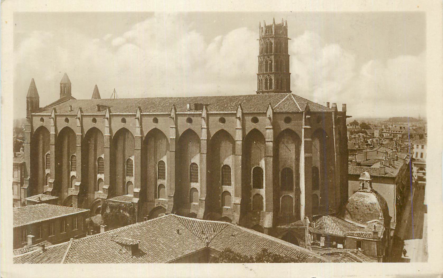 Cathédrale Saint-Étienne de Toulouse — vue aérienne — éditeur non visible