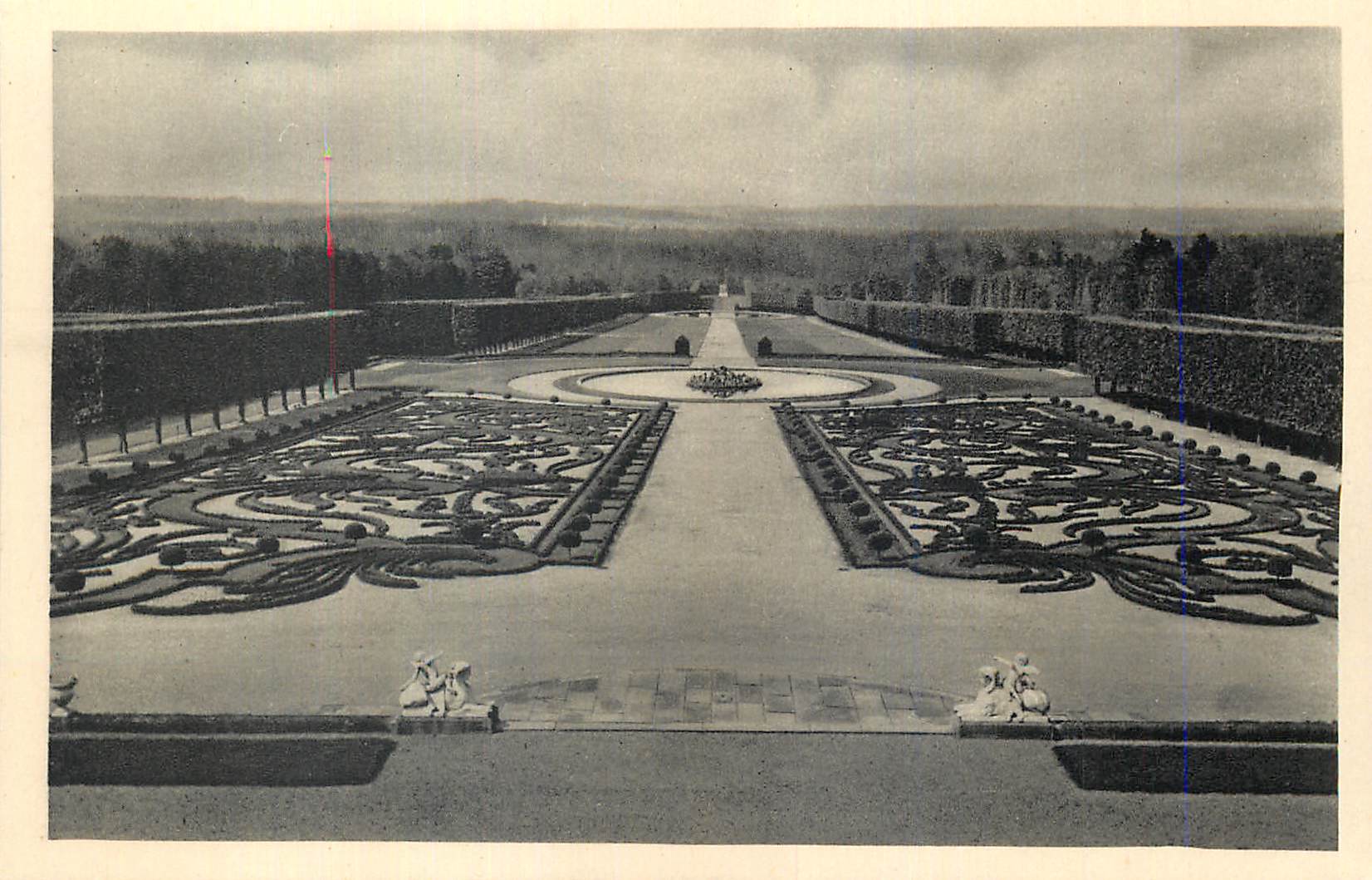 CPA Chateau de Champs S et M Le parterre de broderie