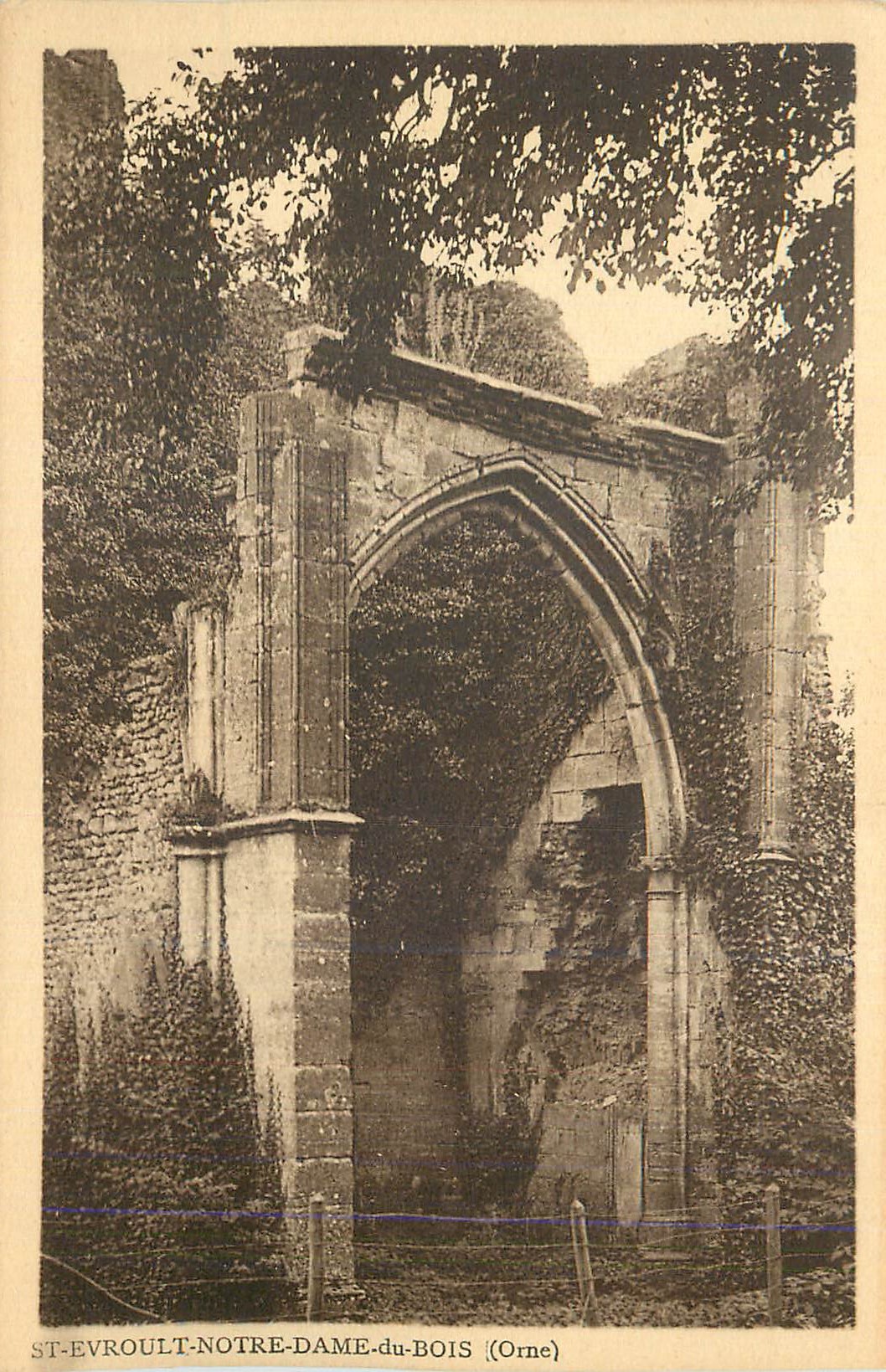 CPA St Evroult Notre Dame du Bois Orne