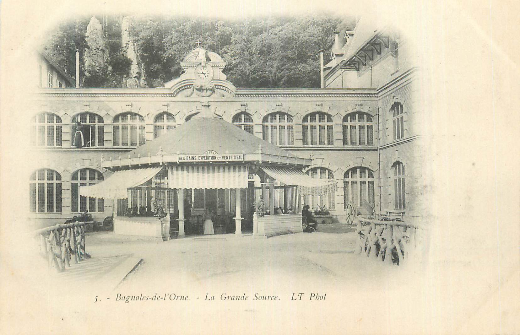 Bagnoles-de-l'Orne — La Grande Source — LT Phot
