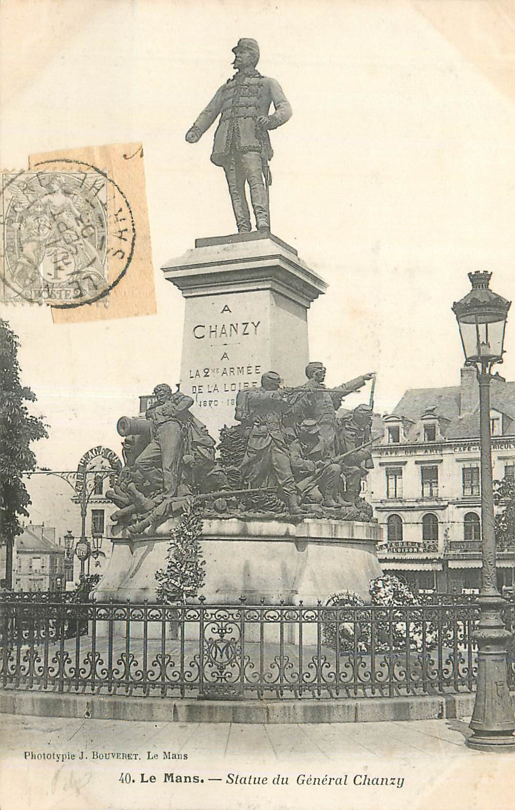 CPA Le Mans Statue du General Chanzy Militaria