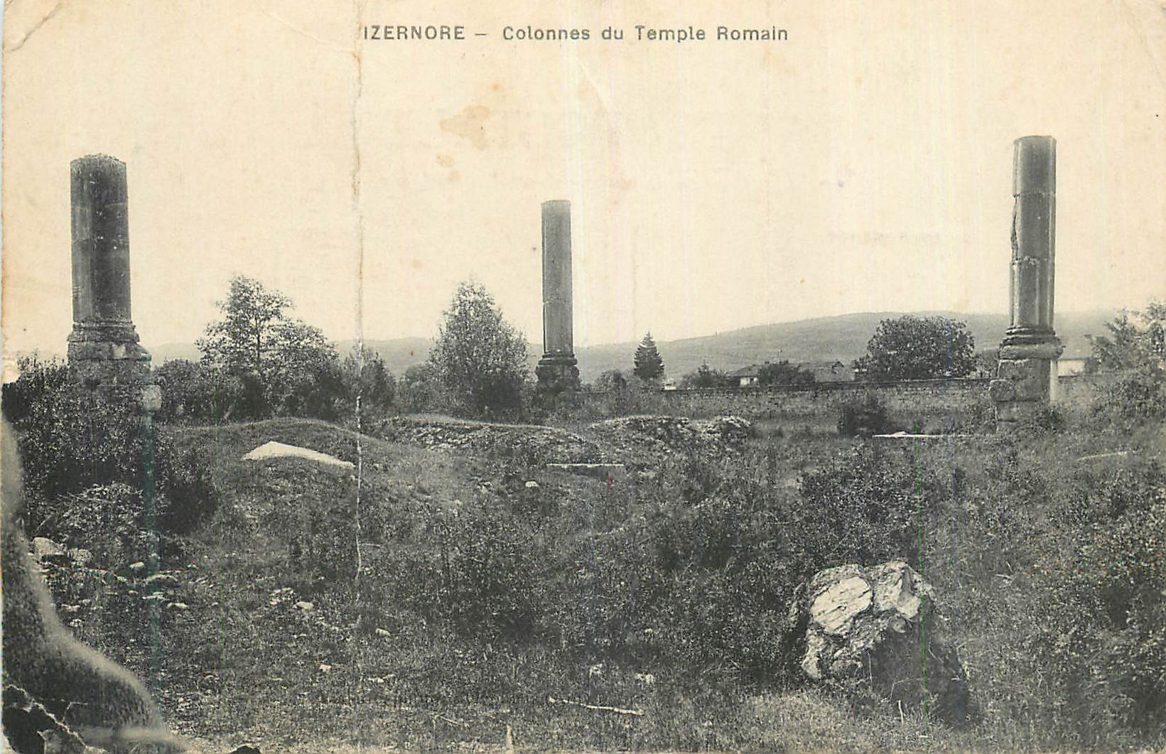 CPA Izernore Colonnes du Temple Romain