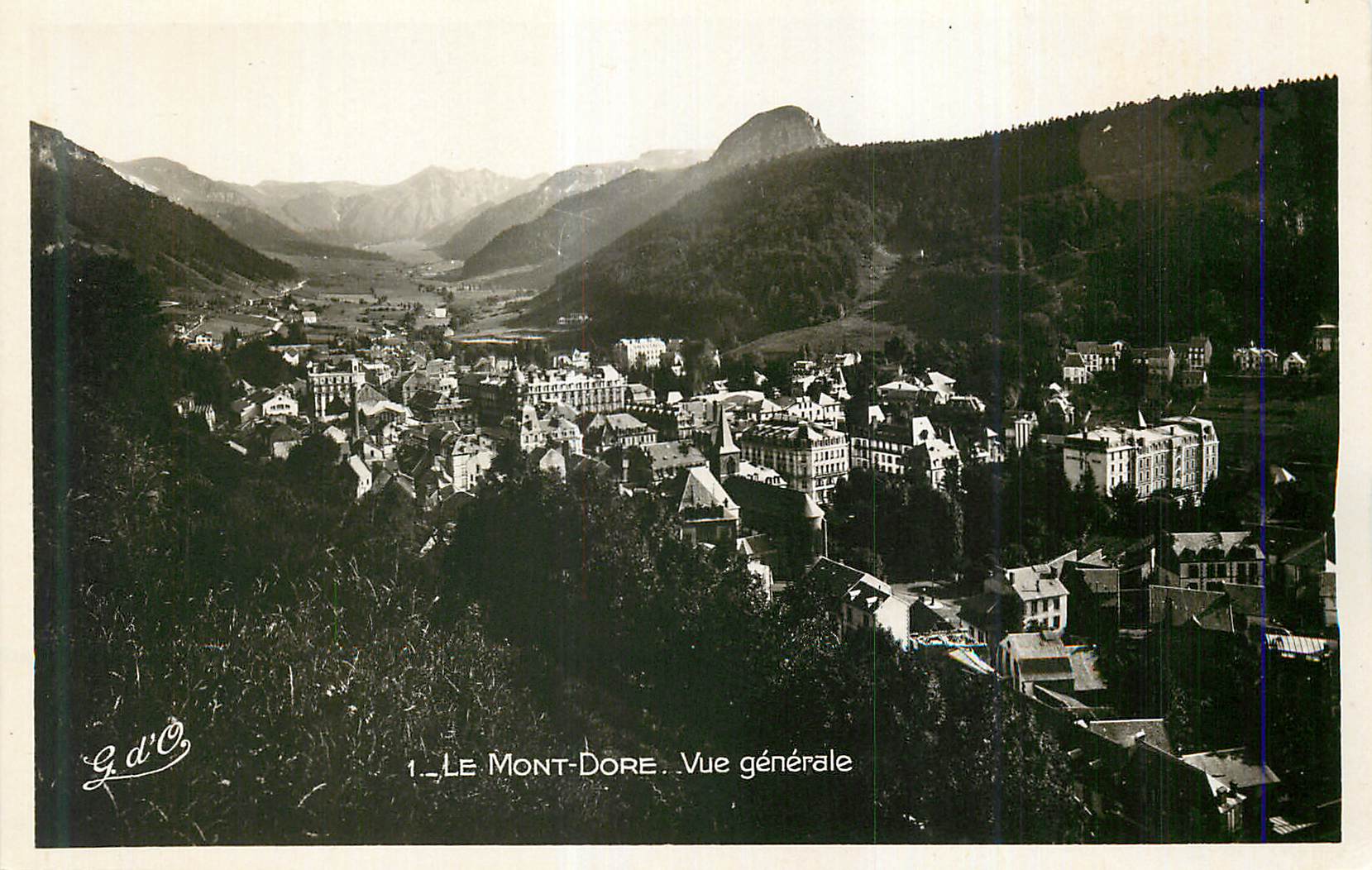 CPA Le Mont Dore Vue generale