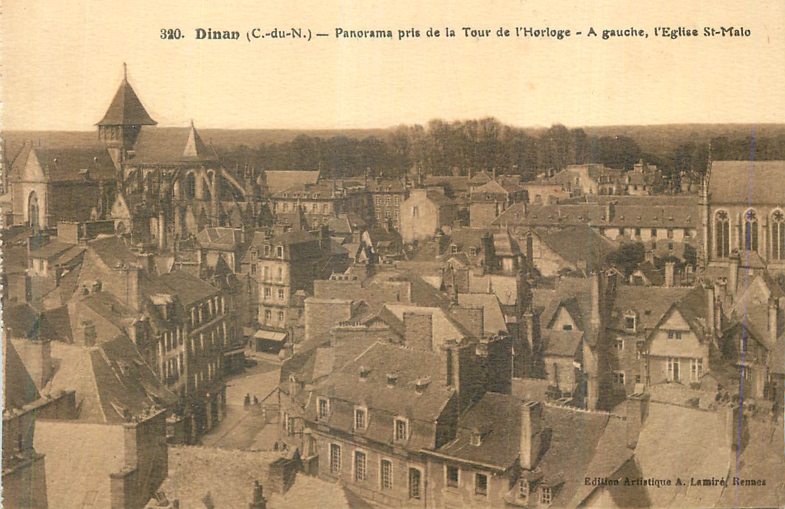Dinan (C.-du-N.) — Panorama pris de la Tour de l'Horloge — A gauche, l'Église St-Malo