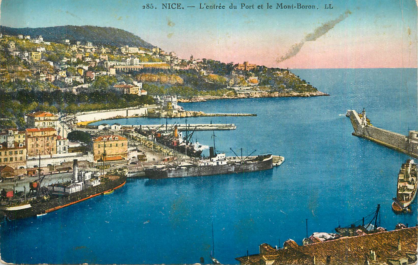 CPA Nice L entree du Port et le Mont Boron