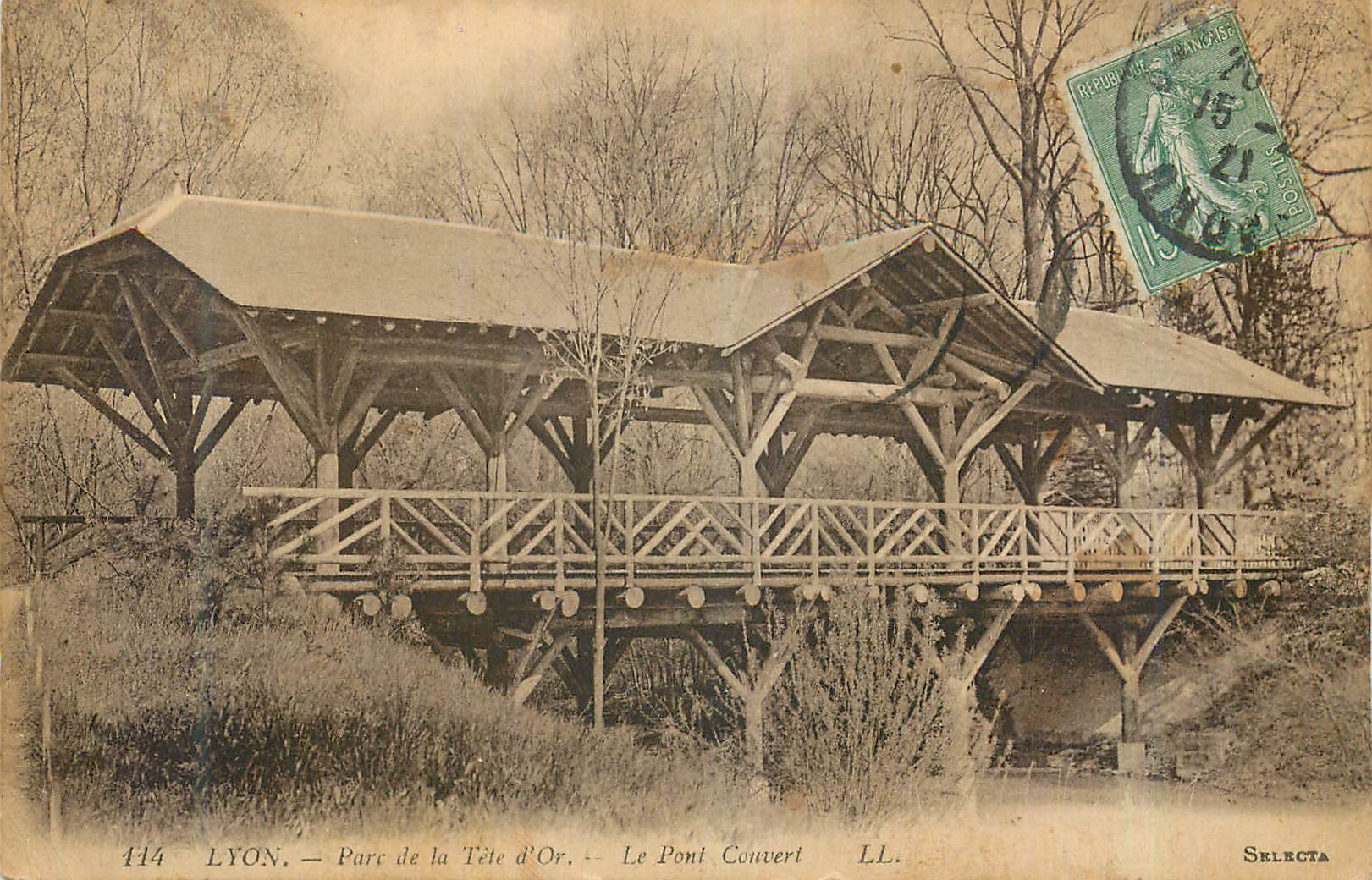 CPA Lyon Parc de la Tete d Or Le Pont Couvert