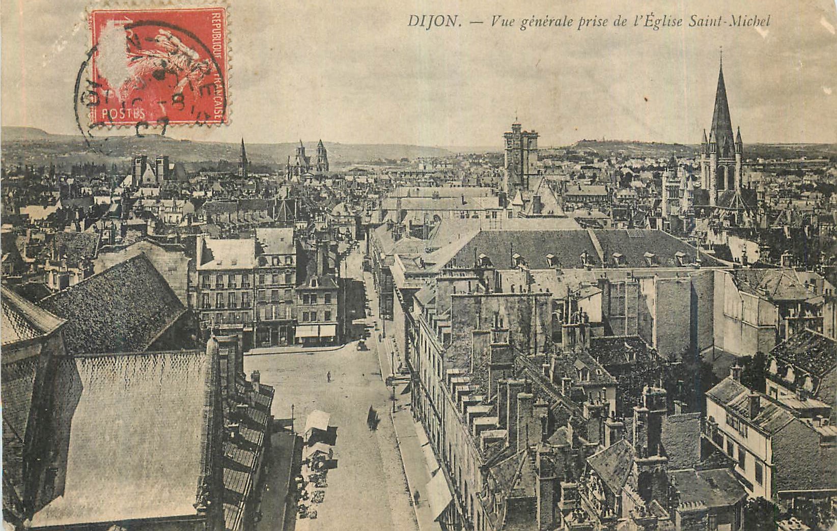 CPA Dijon Vue generale prise de l Eglise Saint Michel