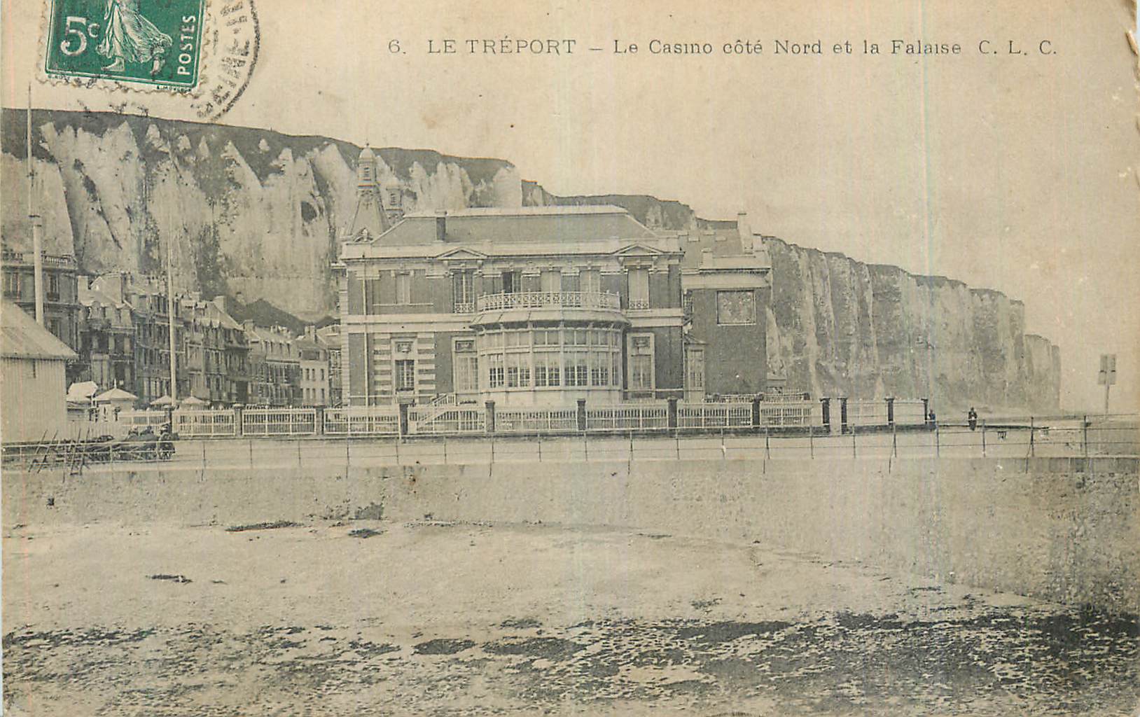 CPA Le Treport Le Casino cote Nord et la Falaise