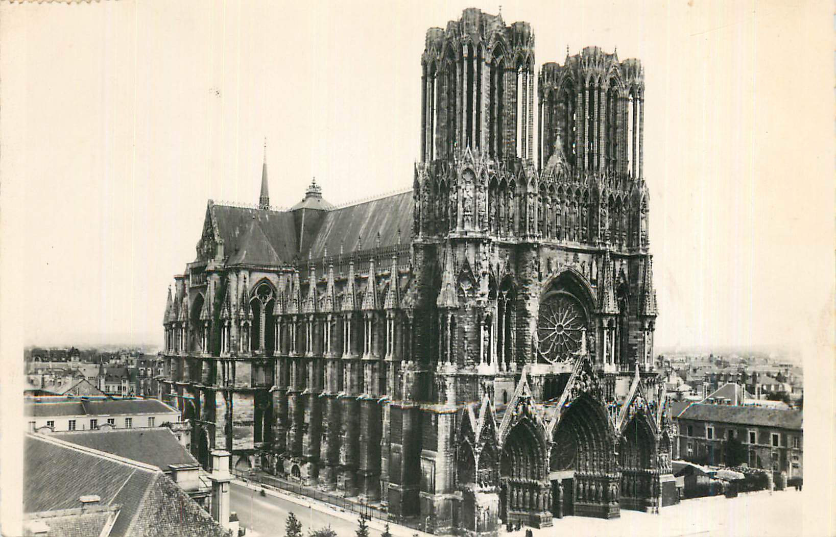 CPM La Cathedrale de Reims