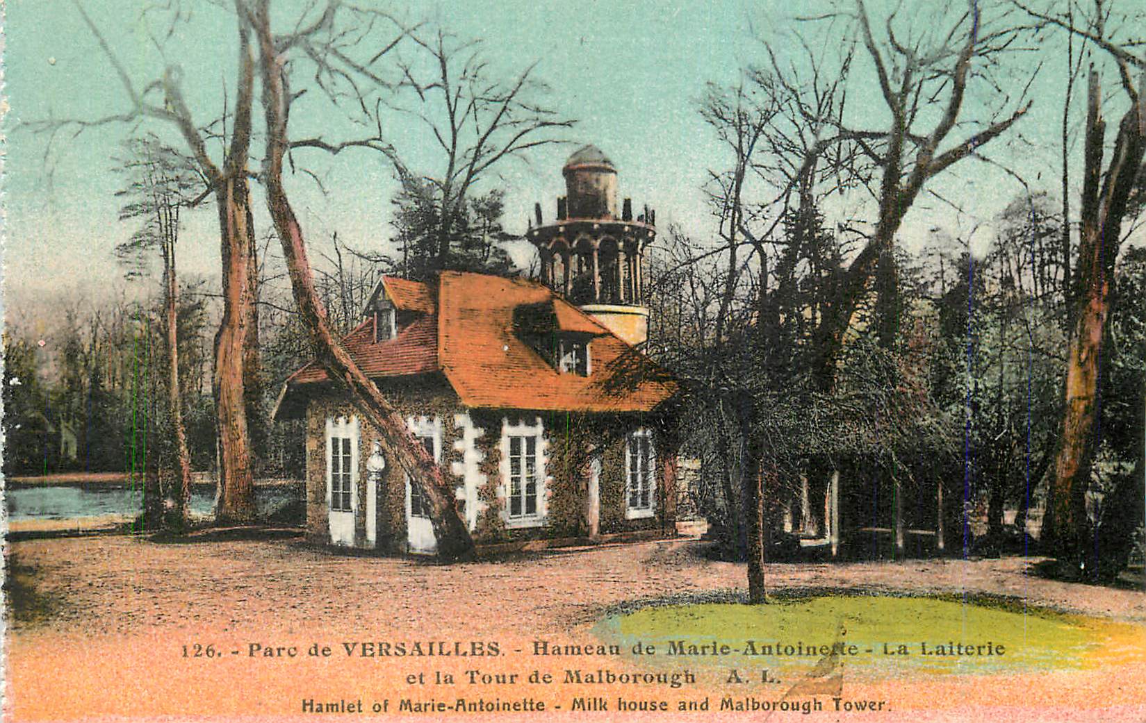 CPA Parc de Versailles Hameau de Marie Antoinette La Literie et la Tour de Malborough