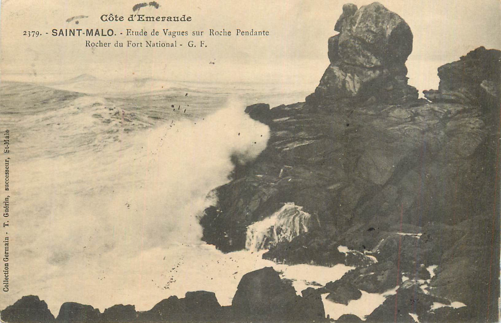 Saint-Malo - Étude de vagues sur roche pendante - Côte d'Émeraude - G. F.
