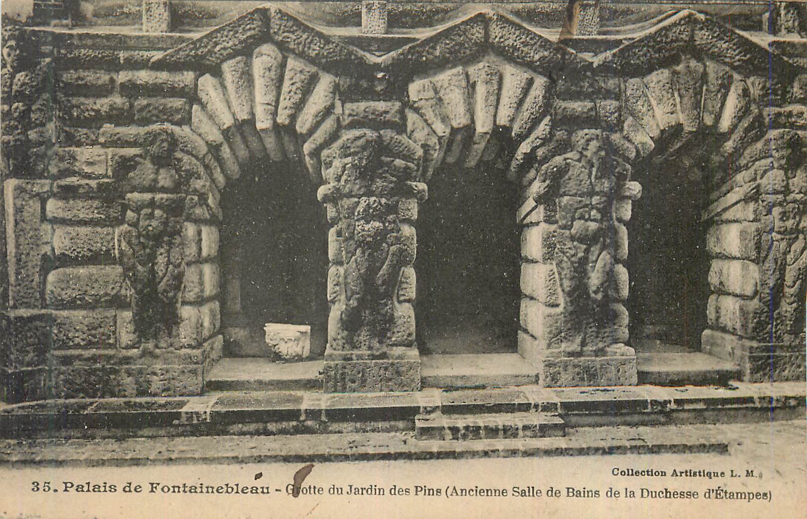 Paleis van Fontainebleau — Grot van het Tuin van de Pijnbomen (Oude Badkamer van de Hertogin van Étampes) — Artistieke Collectie L. M.