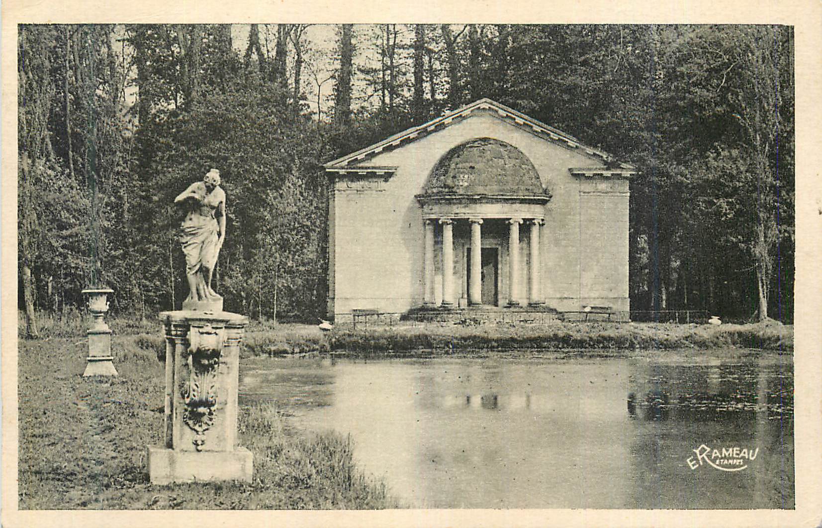 CPA Environs d Etampes S et O Le Chateau de Jeurre Le Temple de l Amour