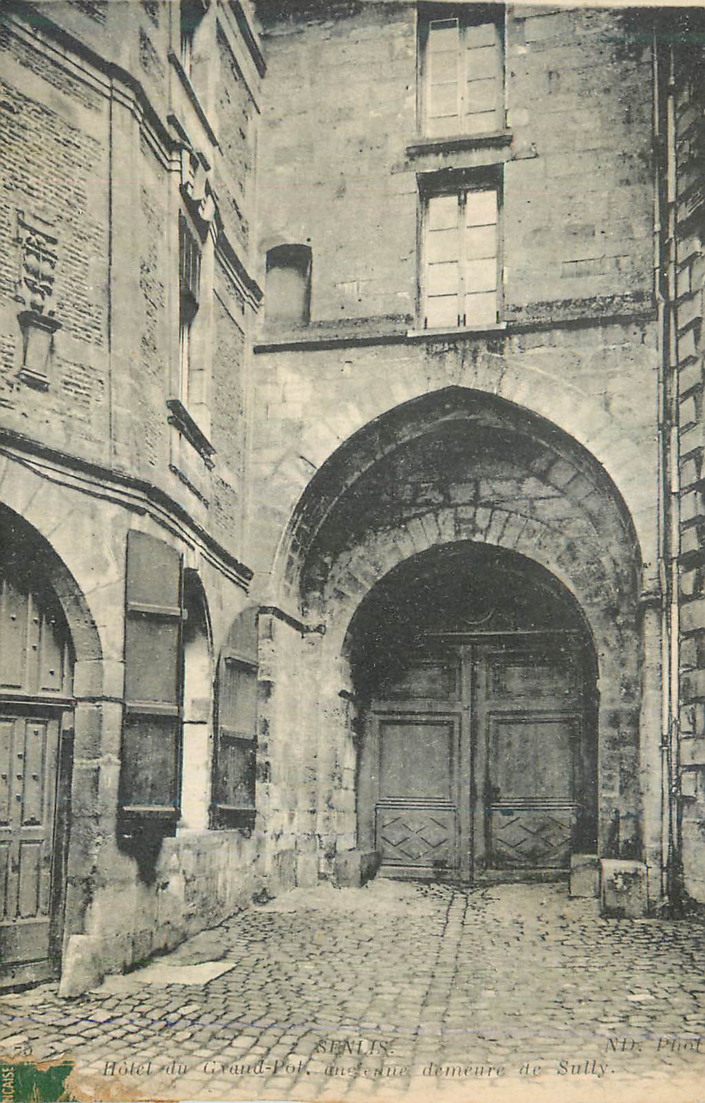 CPA Hotel du Grand Pois vue demeure de Sutly Phot Neurdein et Gie Paris Senlis