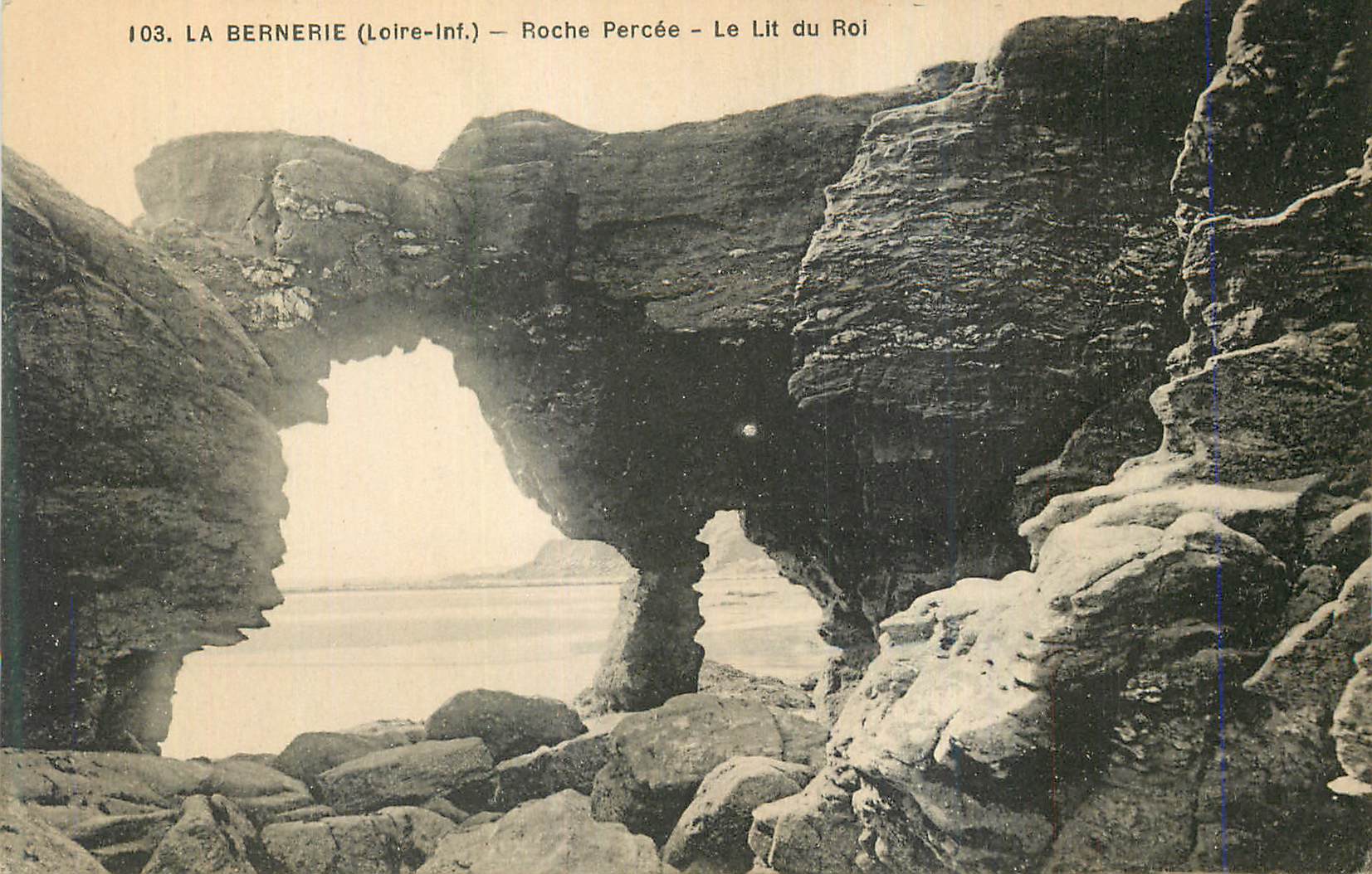 CPA La Bernerie Loire Inf Roche Percee Le Lit du Roi