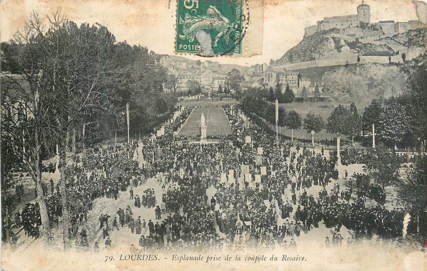 CPA Lourdes Esplanade prise de la Coupole du Rosaire