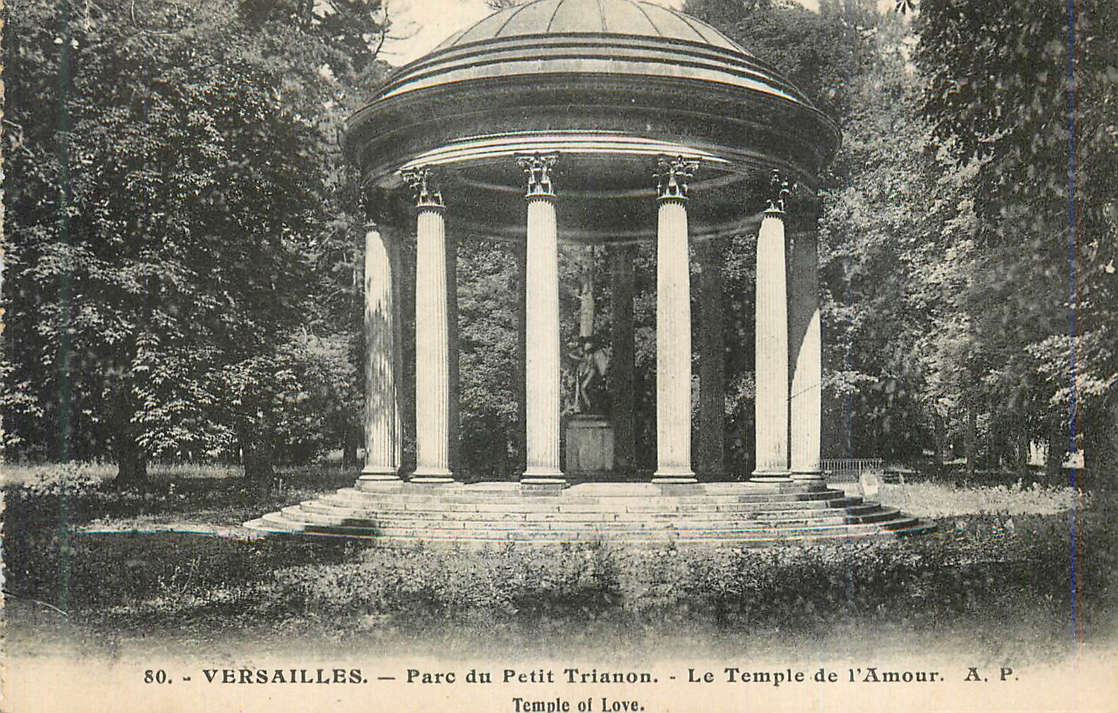 CPA Versailles Parc du Petit Trianon Le Temple de l'Amour