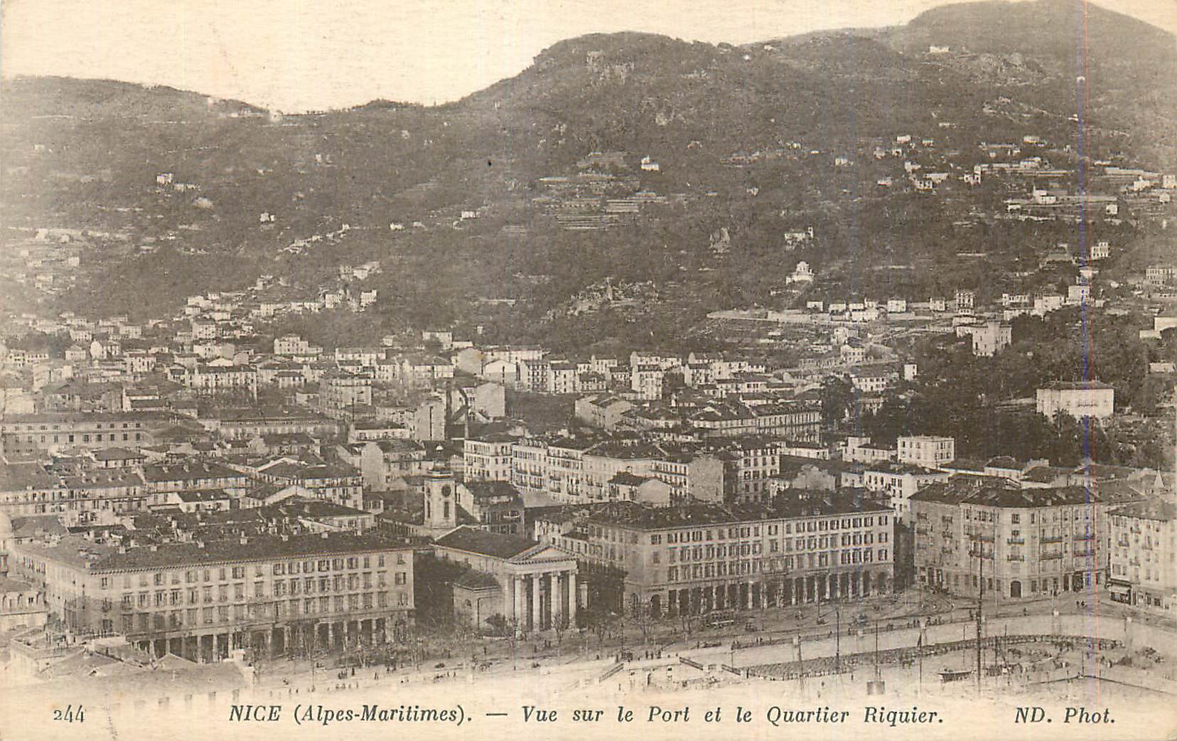 CPA Nice (Alpes Maritimes) Vue sur le Port et le Quartier Riquier