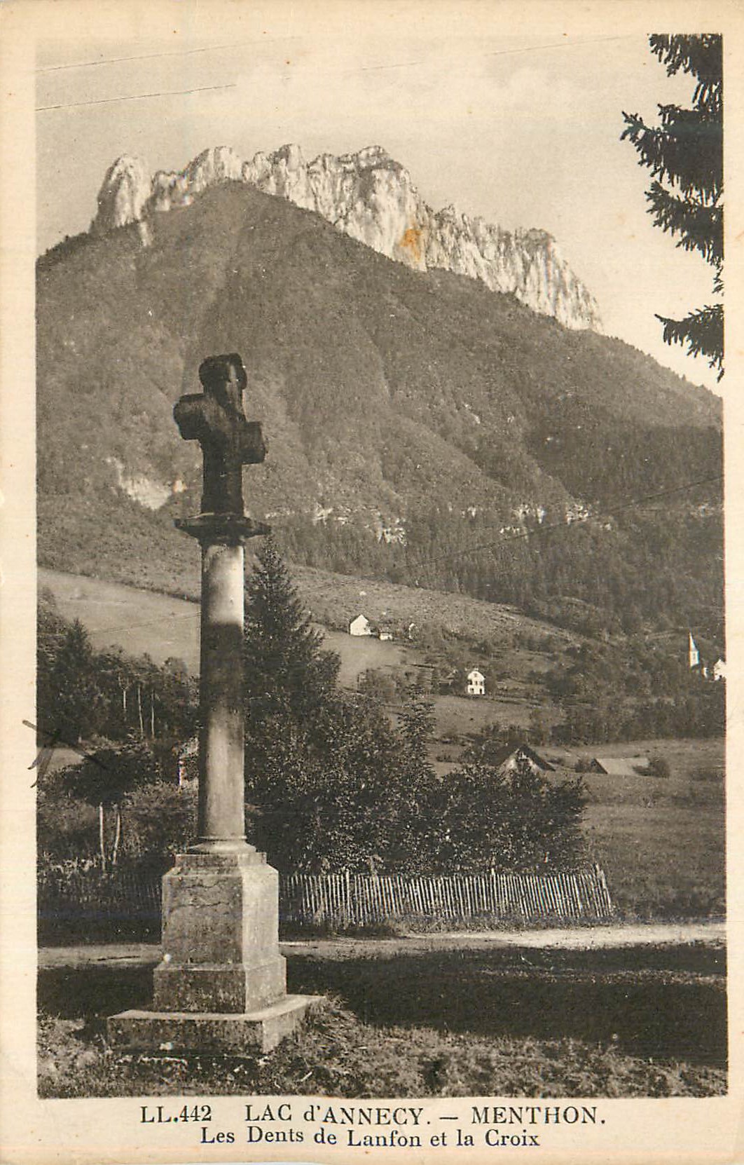 CPA Menthon Lac d'Annecy Les Dents de Lanfon et la Croix