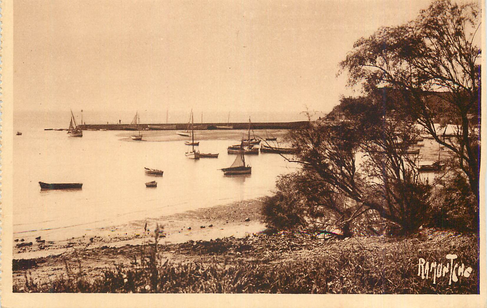 CPA Fouras Plage Port de la Coue d'ou Napoleon s'Embarqua pour l'Exil
