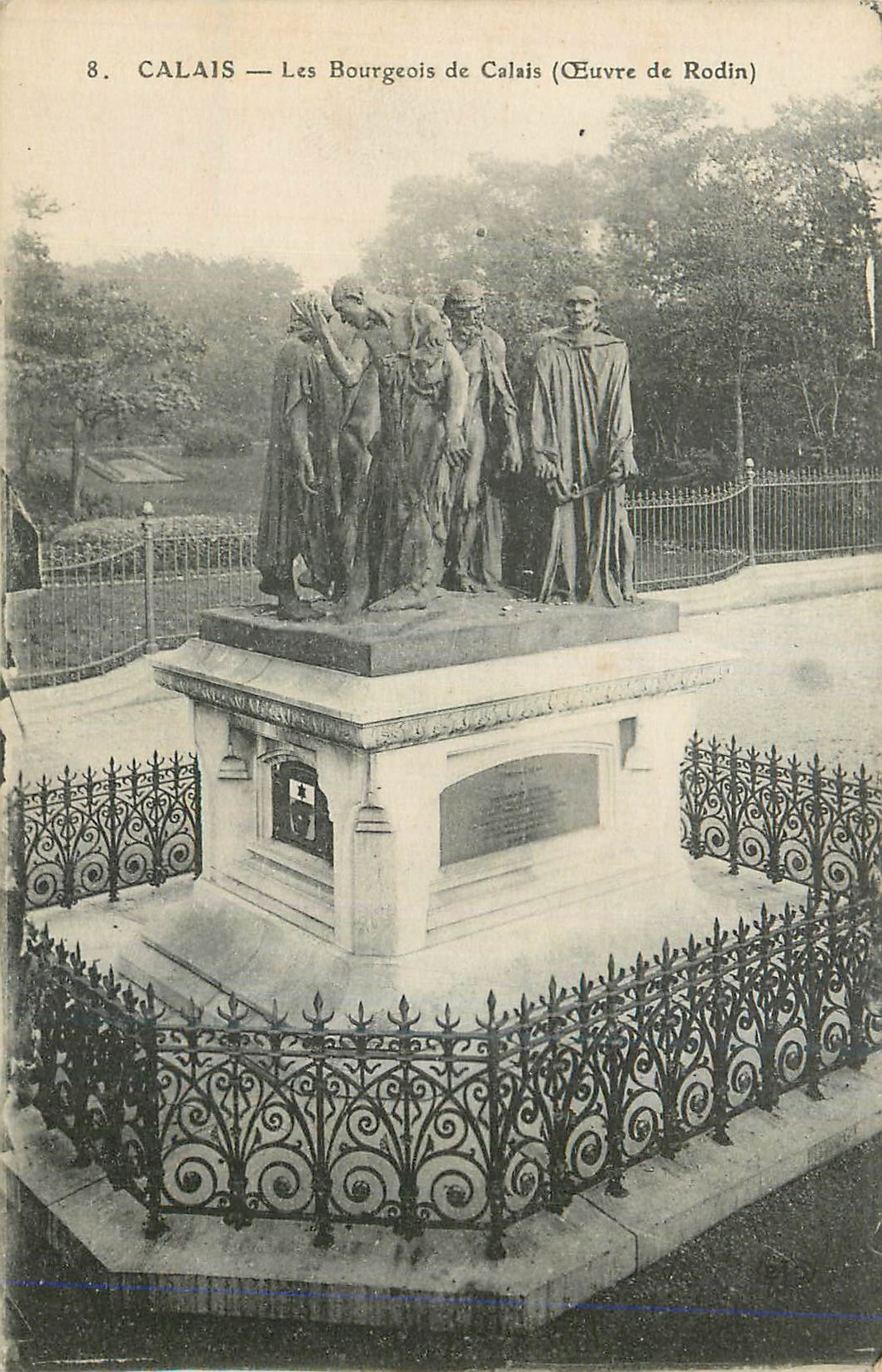 CPA Calais Les Bourgeois de Calais (Oeuvre de Rodin)