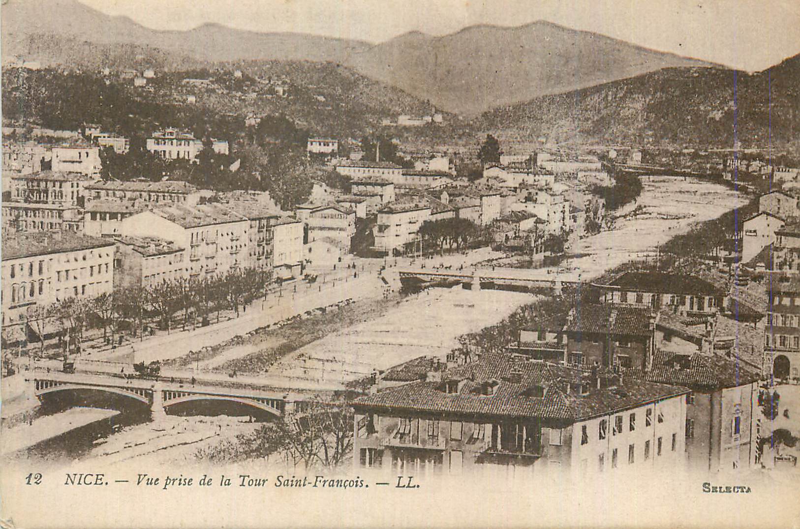 CPA Nice Vue prise de la Tour Saint Francois