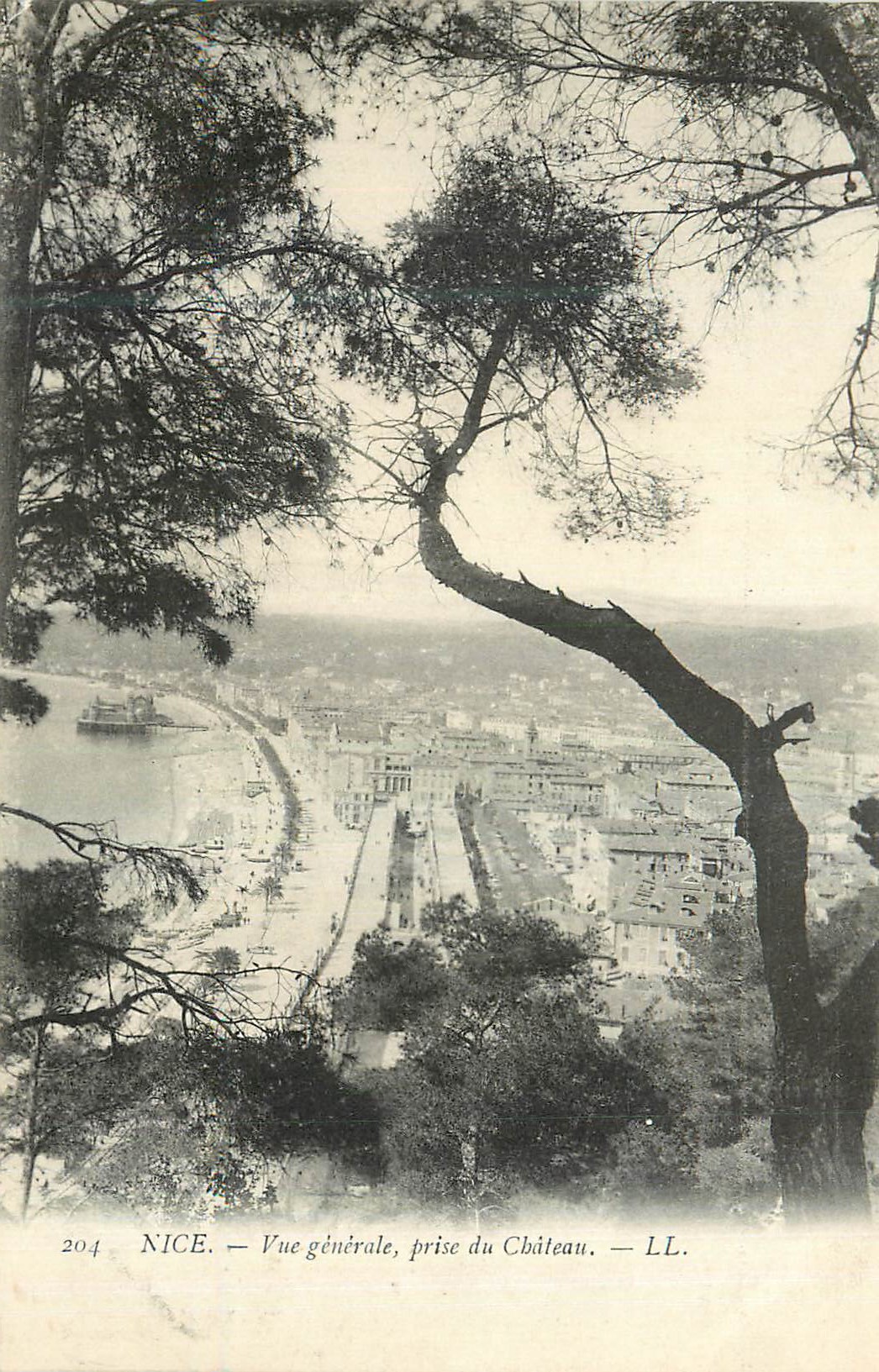 CPA Nice Vue Generale prise du Chateau