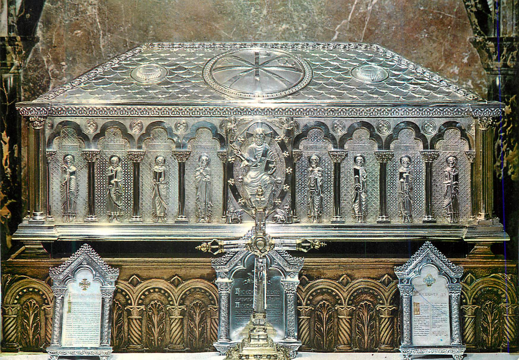 CPM Santiago de Compostela Cathedrale Coffrre de Argen avec la Relique du Apostol