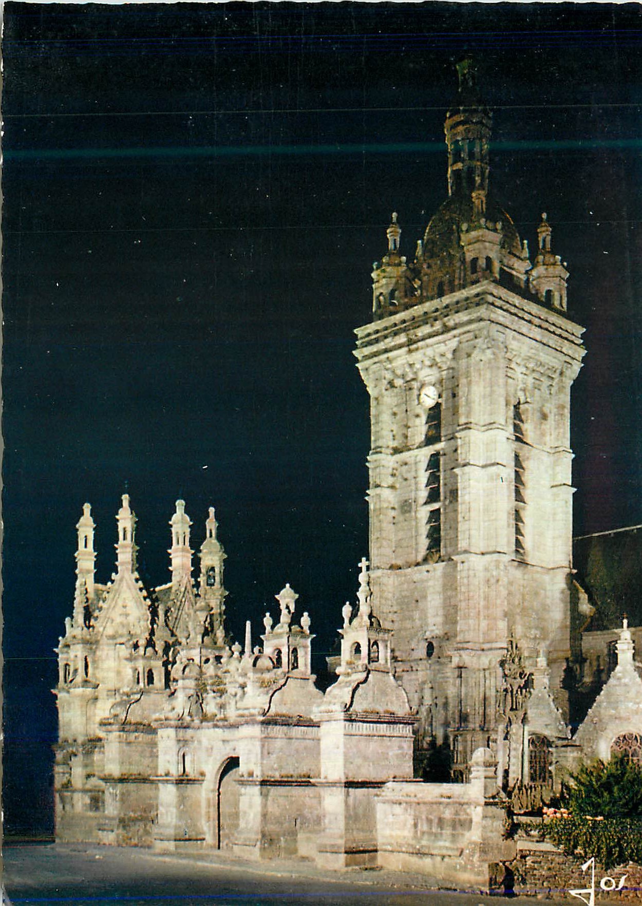 CPM Saint Thegonnec (Nord Finistere) Circuit Lumineux du Leon La Bretagne en Couleurs