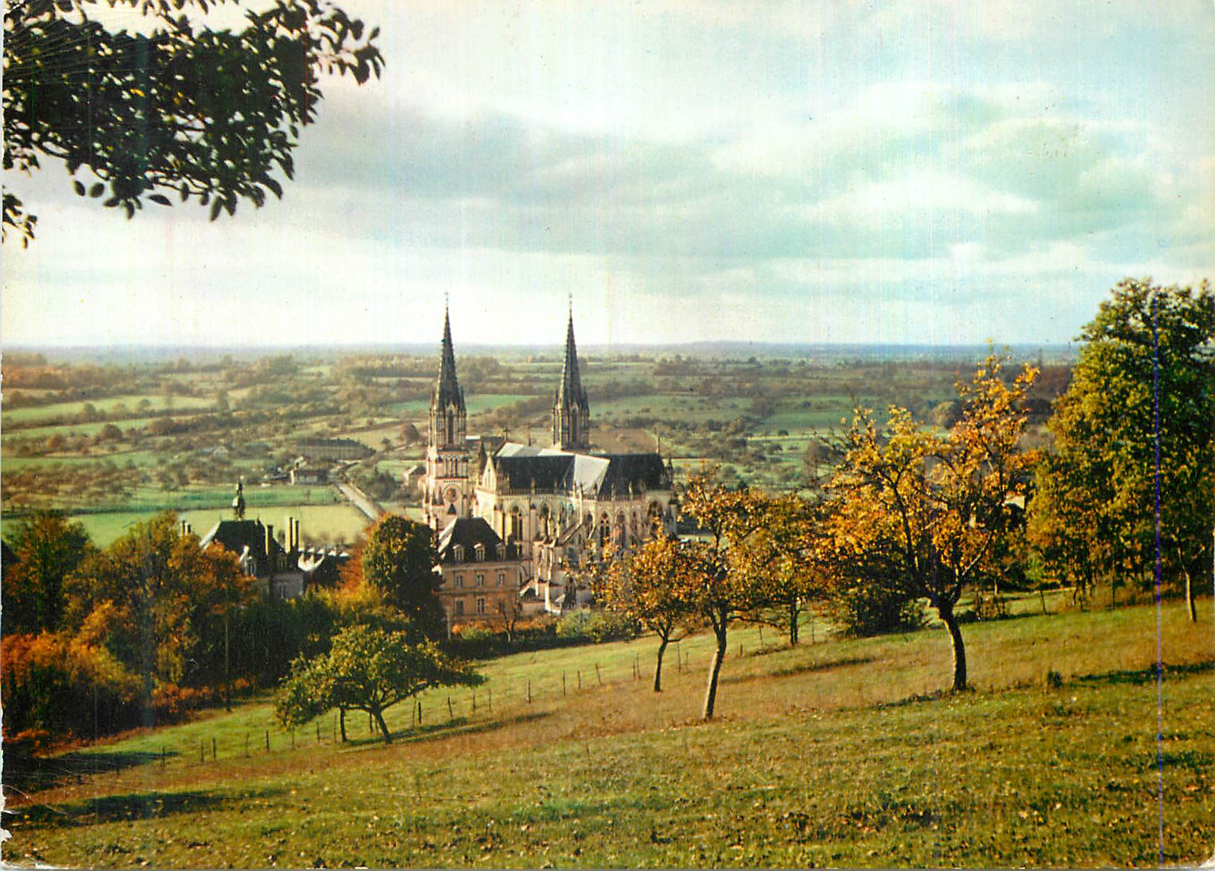 Abbaye de Royaumont — vue panoramique — éditeur non visible