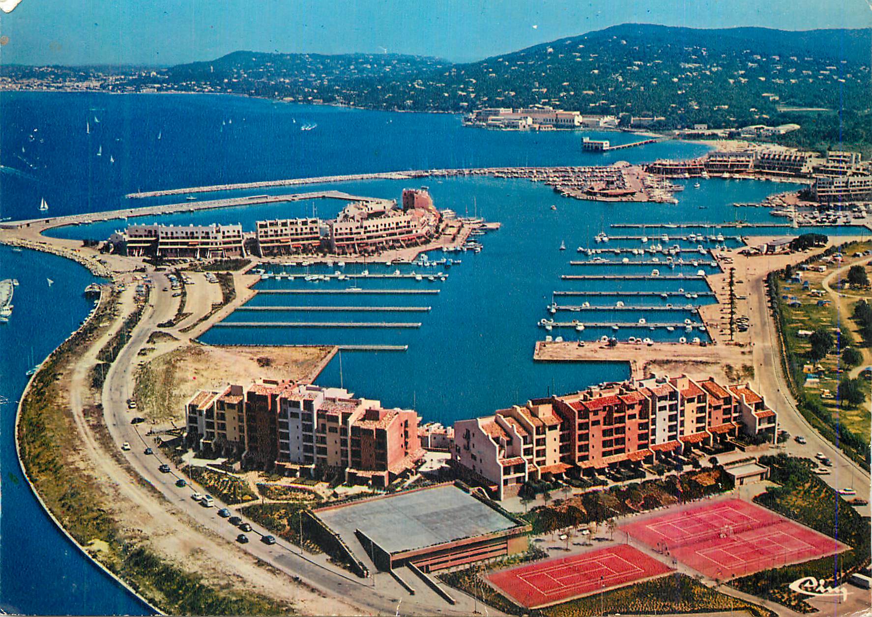 CPM Marines de Cogolin (Var) Vue panoramique aerienne