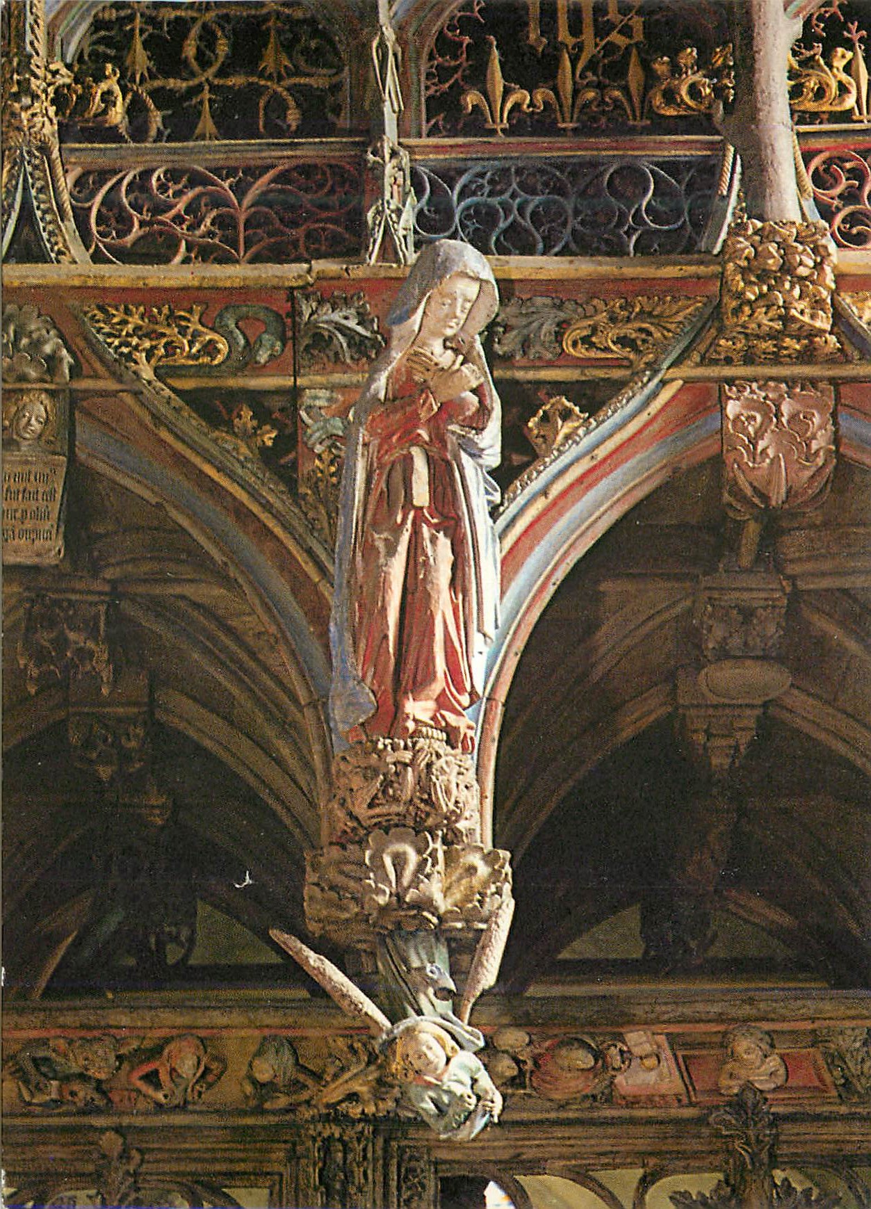 CPM Le Faouet Saint Fiacre La Bretagne en Couleurs Representation de la Vierge au Dessus d'un Ange en Ecoincon