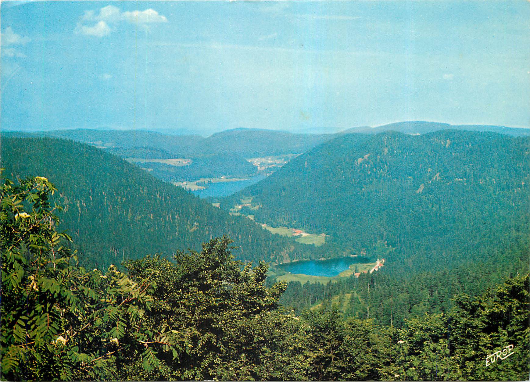 CPM Les Vosges Pittoresques La Vallee des Lacs Retournemer et Longemer